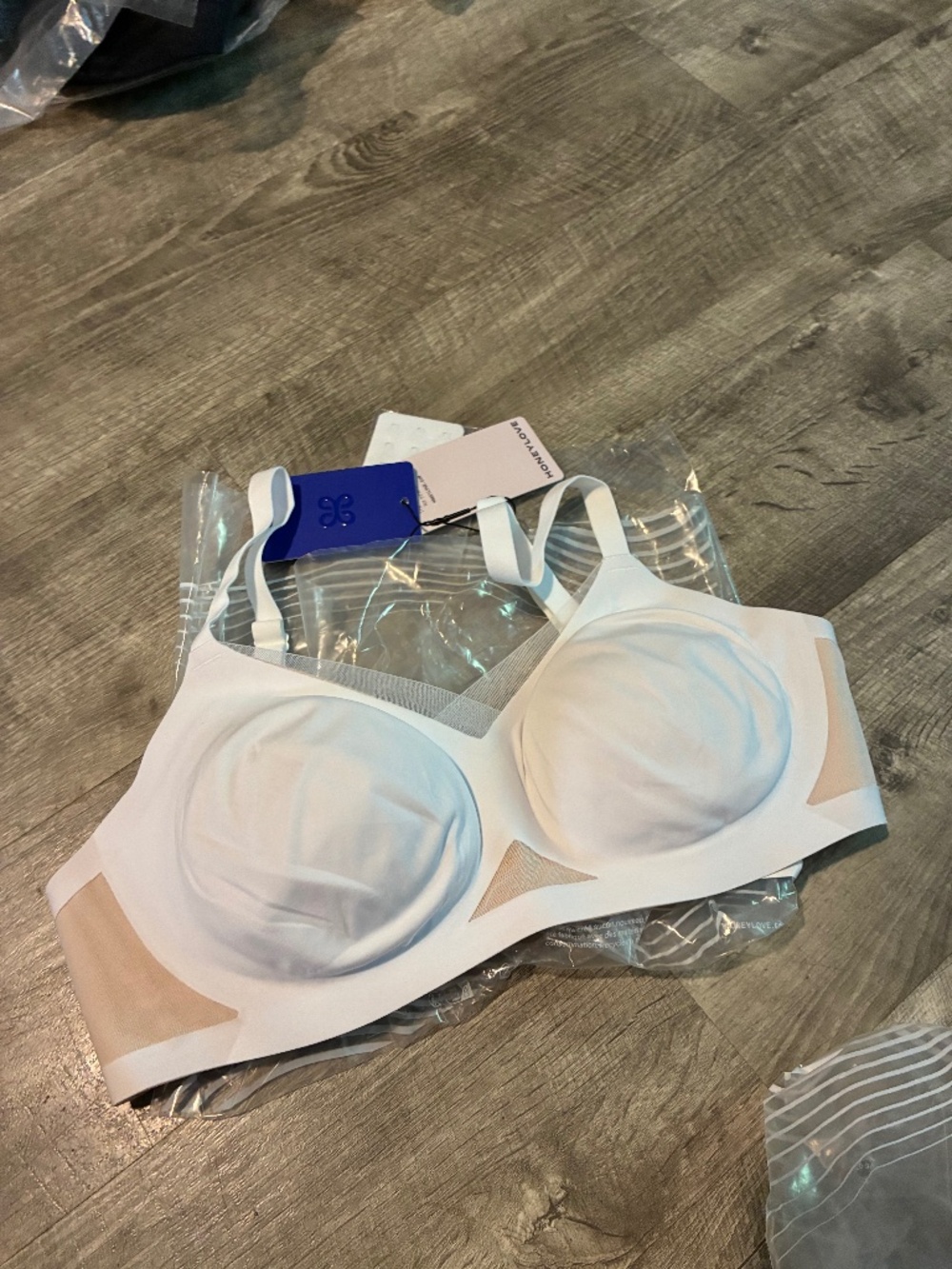 Women’s Honeylove LiftWear Crossover Bra White New SZ Small NWT